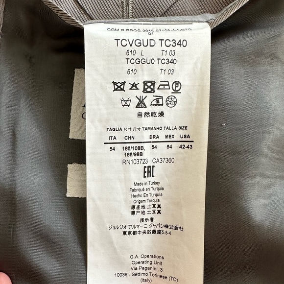 Armani Collezioni G-Line New Basic Two-Piece Wool Suit - Picture 6 of 16